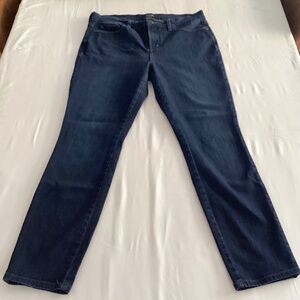 NYDJ Marilyn Straight Leg Jeans Dark Wash Size 10 Style MAJK2209D